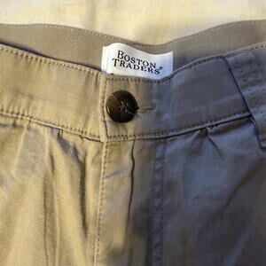 New Boston Traders Women's Short Tan Size 12